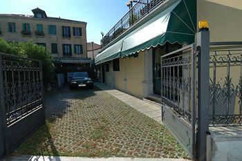Panorama Hotel 4*