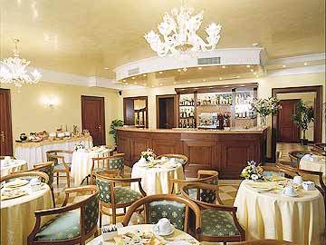 Panorama Hotel 4*