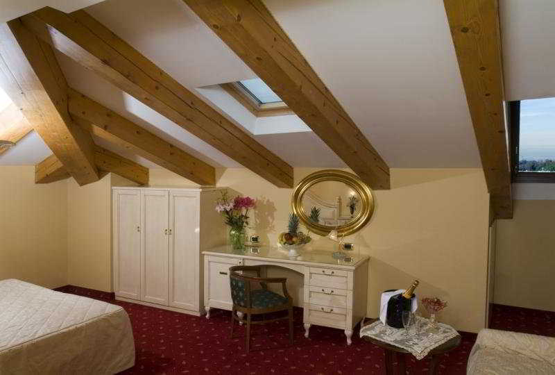 Panorama Hotel 4*